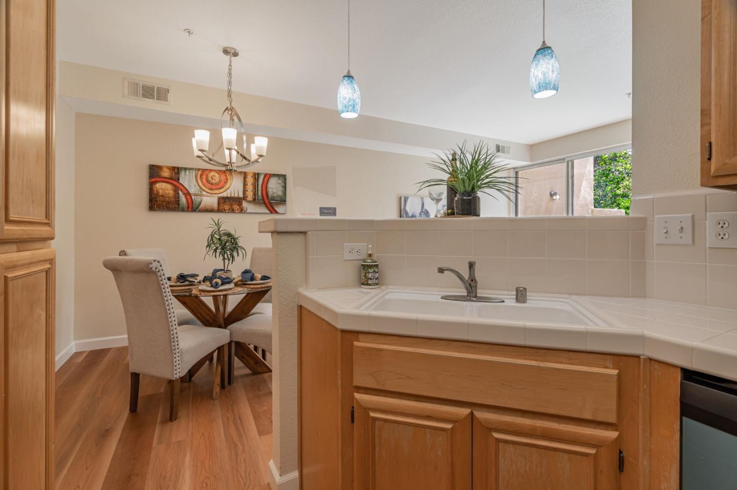 Detail Gallery Image 16 of 59 For 3344 Skyward Pl, San Jose,  CA 95136 - 1 Beds | 1/1 Baths