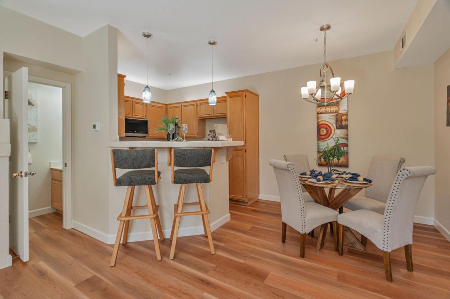 Detail Gallery Image 18 of 59 For 3344 Skyward Pl, San Jose,  CA 95136 - 1 Beds | 1/1 Baths