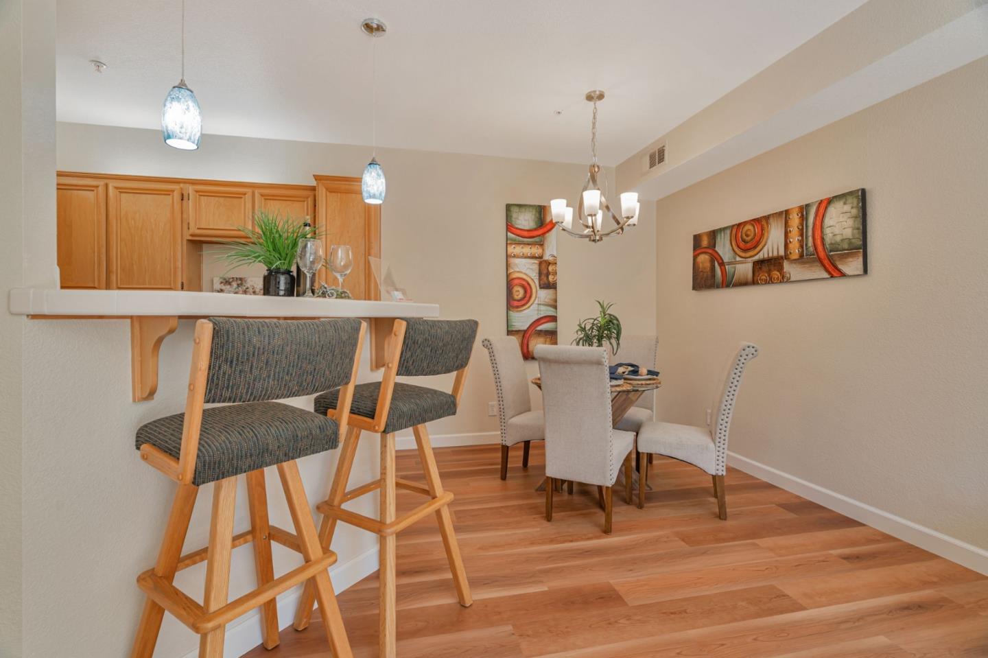 Detail Gallery Image 19 of 59 For 3344 Skyward Pl, San Jose,  CA 95136 - 1 Beds | 1/1 Baths