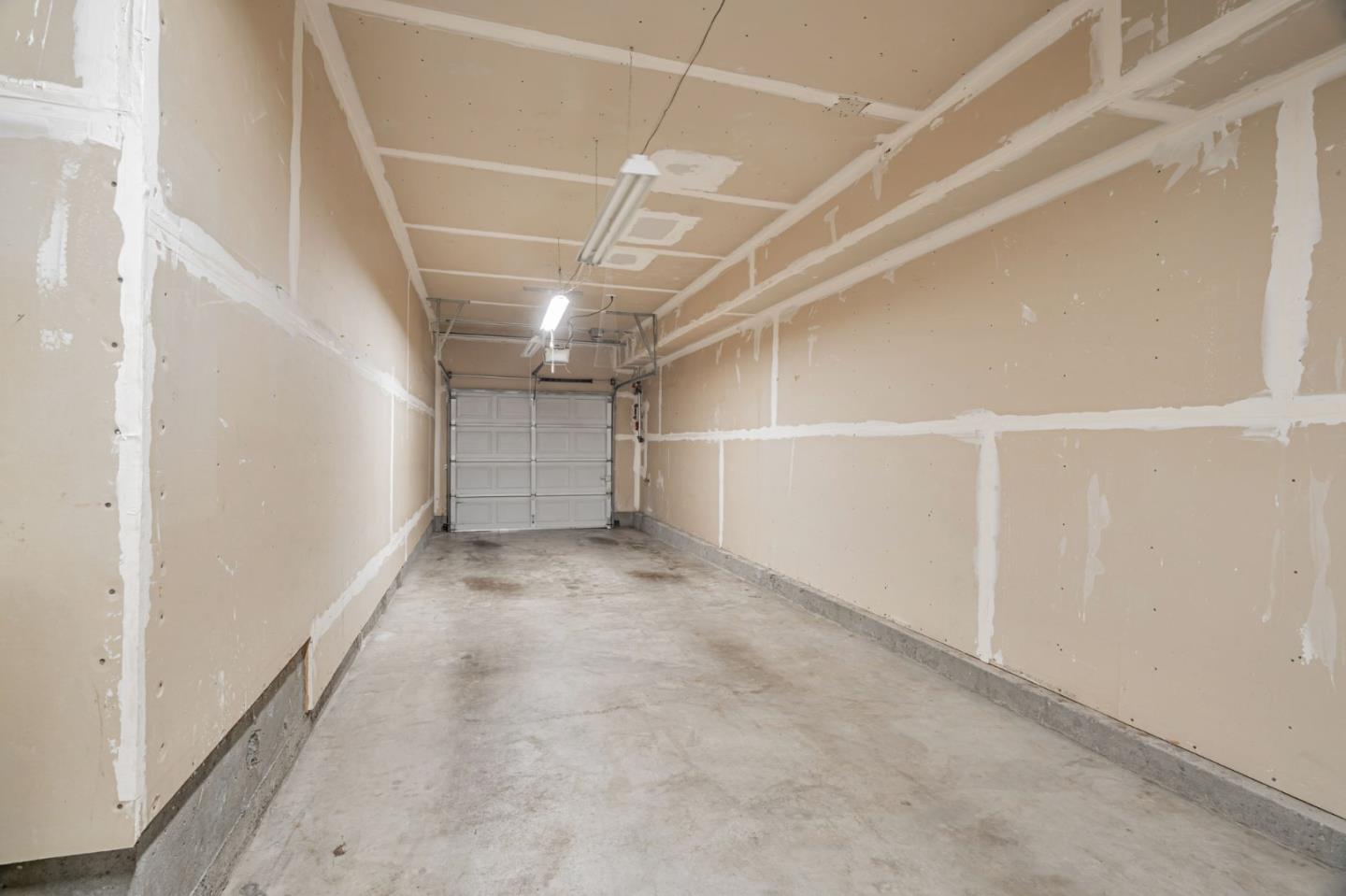 Detail Gallery Image 31 of 59 For 3344 Skyward Pl, San Jose,  CA 95136 - 1 Beds | 1/1 Baths