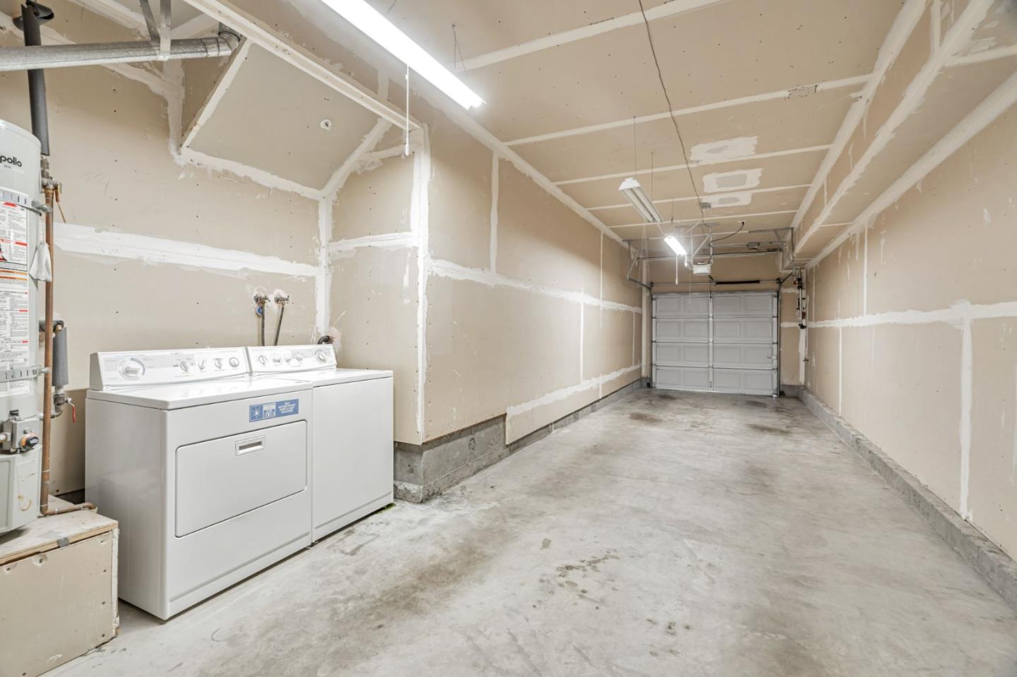 Detail Gallery Image 32 of 59 For 3344 Skyward Pl, San Jose,  CA 95136 - 1 Beds | 1/1 Baths