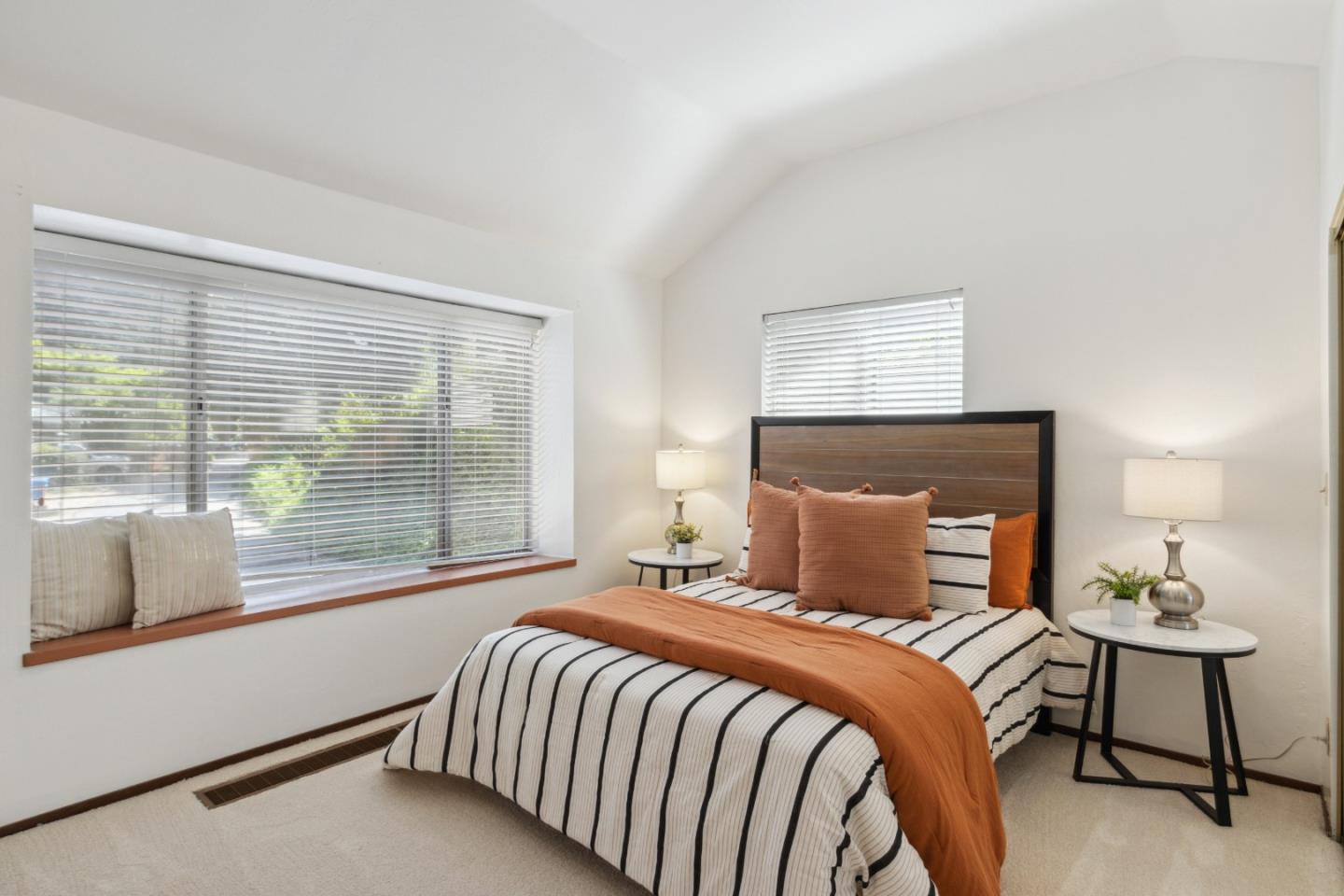Detail Gallery Image 16 of 36 For 180 Sweet Pea Ln, Ben Lomond,  CA 95005 - 5 Beds | 2 Baths