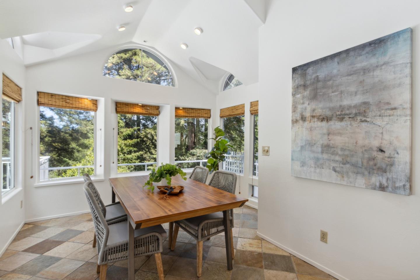 Detail Gallery Image 7 of 36 For 180 Sweet Pea Ln, Ben Lomond,  CA 95005 - 5 Beds | 2 Baths