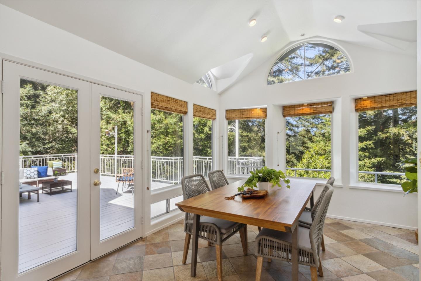 Detail Gallery Image 8 of 36 For 180 Sweet Pea Ln, Ben Lomond,  CA 95005 - 5 Beds | 2 Baths