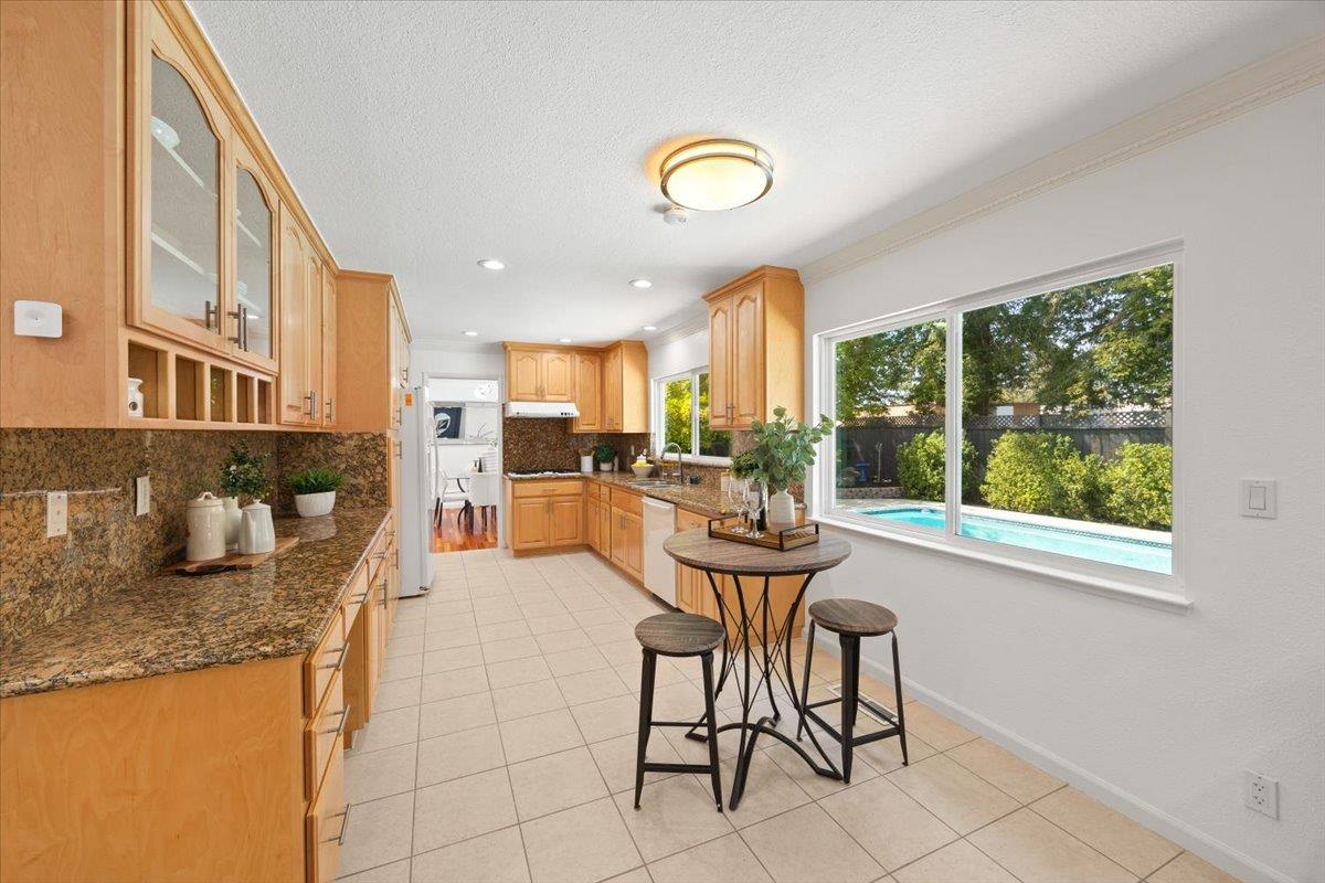 Detail Gallery Image 13 of 60 For 21547 Rosario Ave, Cupertino,  CA 95014 - 4 Beds | 3 Baths