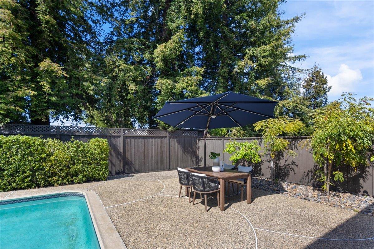 Detail Gallery Image 29 of 60 For 21547 Rosario Ave, Cupertino,  CA 95014 - 4 Beds | 3 Baths