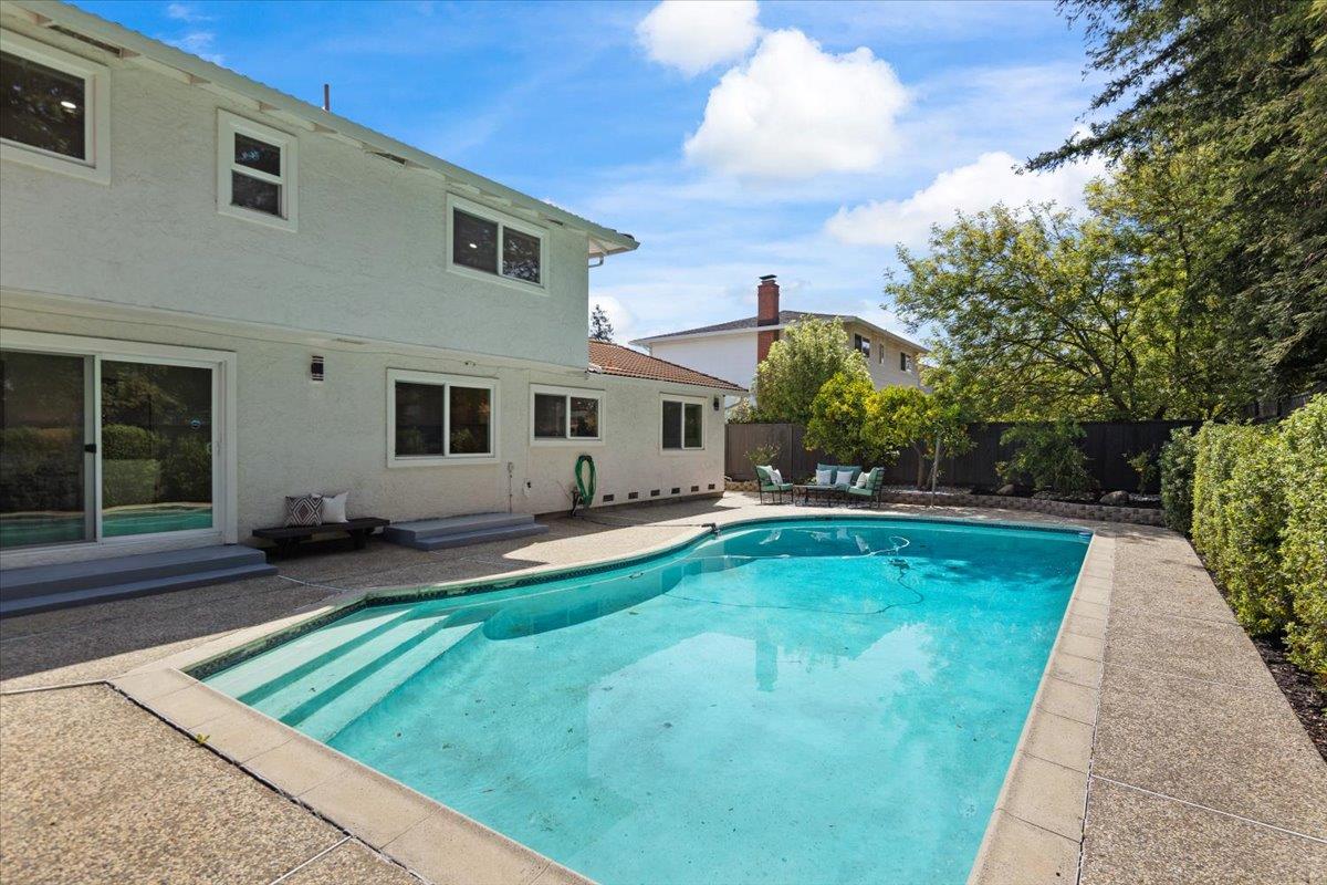 Detail Gallery Image 31 of 60 For 21547 Rosario Ave, Cupertino,  CA 95014 - 4 Beds | 3 Baths