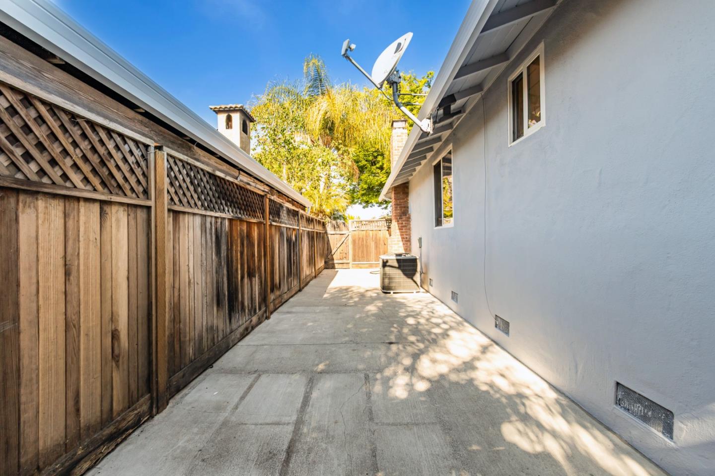 Detail Gallery Image 24 of 33 For 4848 Anna Dr, San Jose,  CA 95124 - 3 Beds | 2 Baths