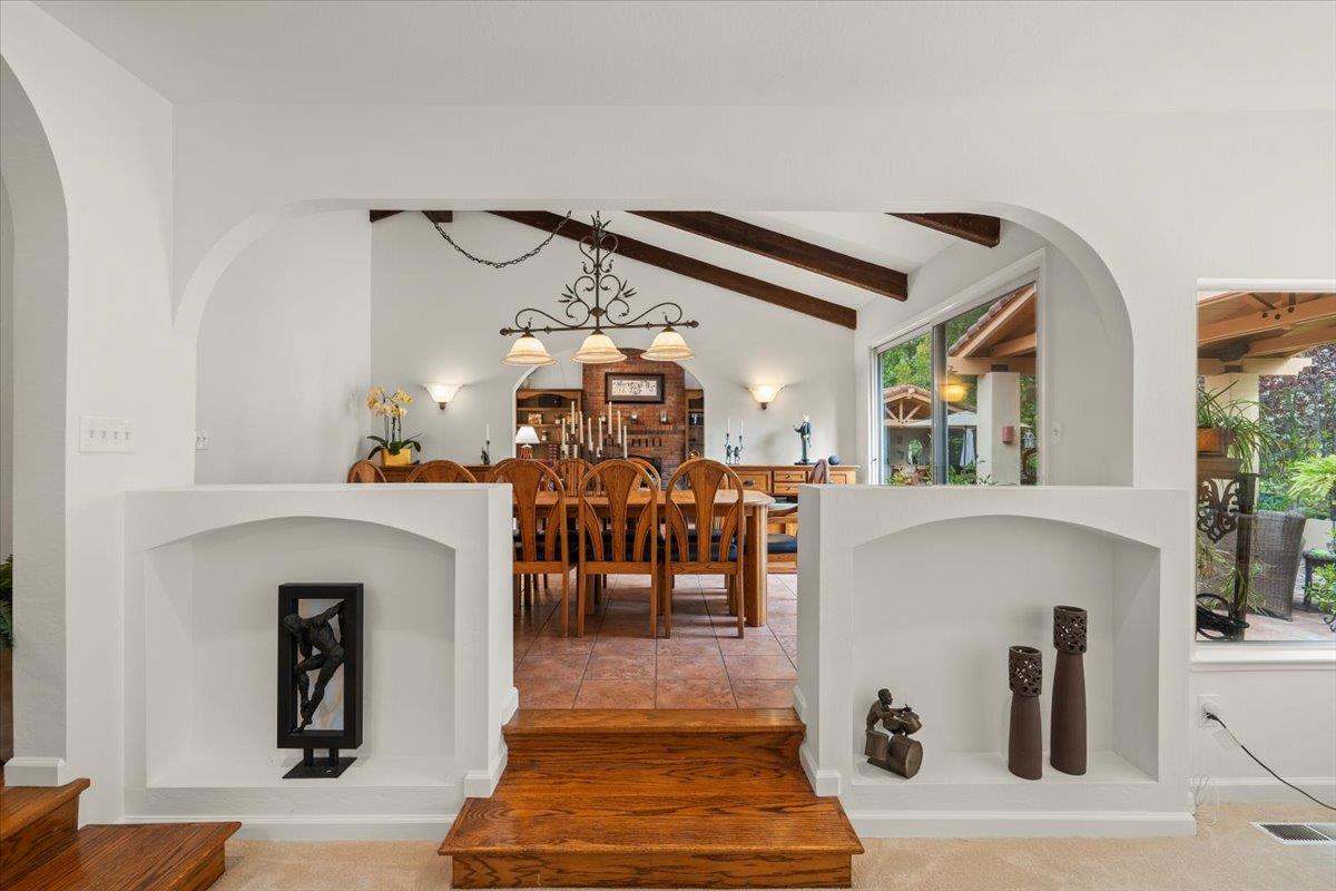 Detail Gallery Image 11 of 66 For 8103 Crestview Ct, Gilroy,  CA 95020 - 3 Beds | 3 Baths