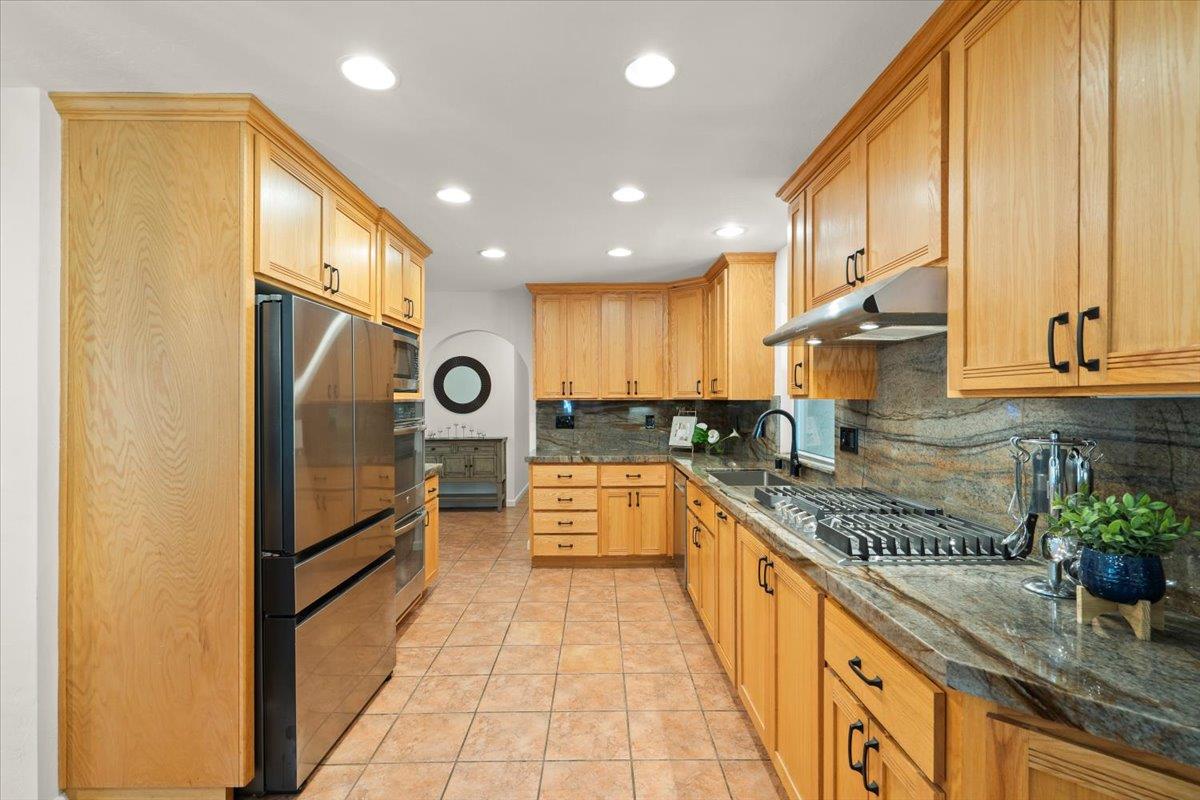 Detail Gallery Image 18 of 66 For 8103 Crestview Ct, Gilroy,  CA 95020 - 3 Beds | 3 Baths