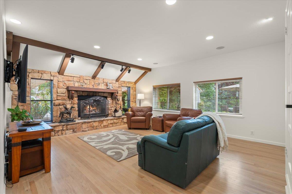 Detail Gallery Image 28 of 66 For 8103 Crestview Ct, Gilroy,  CA 95020 - 3 Beds | 3 Baths