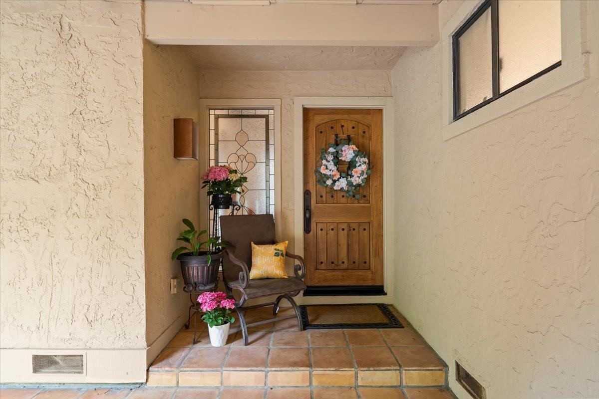 Detail Gallery Image 3 of 66 For 8103 Crestview Ct, Gilroy,  CA 95020 - 3 Beds | 3 Baths
