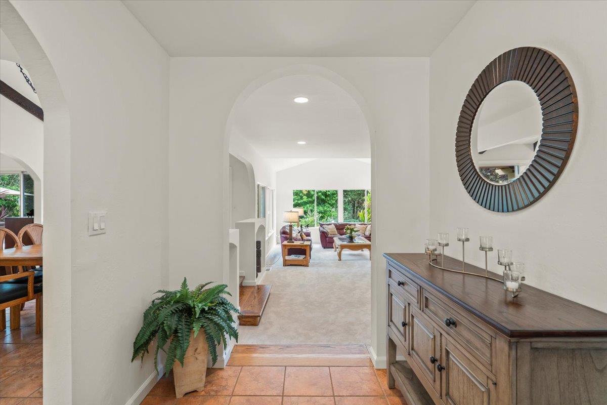 Detail Gallery Image 5 of 66 For 8103 Crestview Ct, Gilroy,  CA 95020 - 3 Beds | 3 Baths