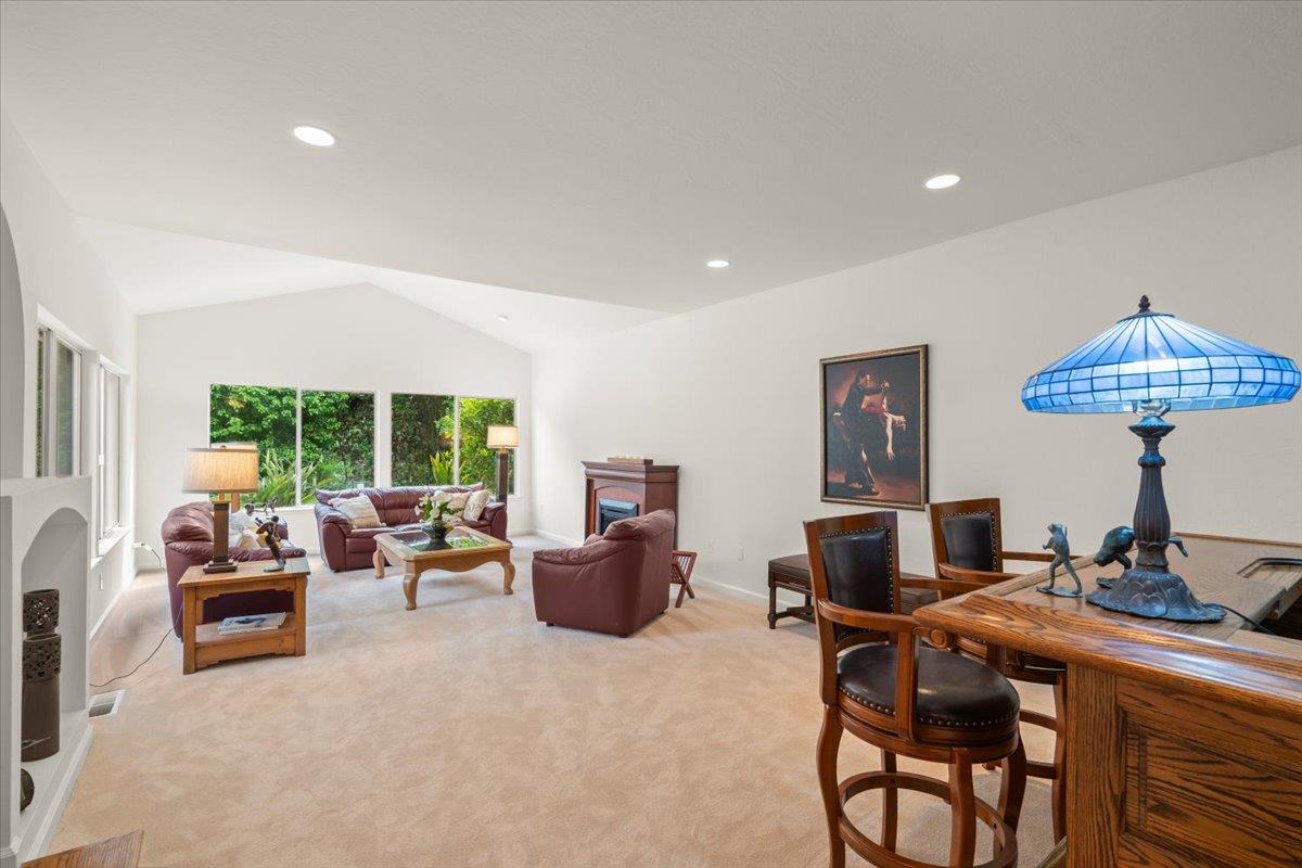Detail Gallery Image 6 of 66 For 8103 Crestview Ct, Gilroy,  CA 95020 - 3 Beds | 3 Baths