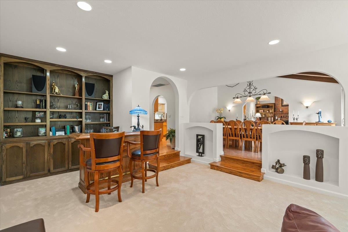 Detail Gallery Image 9 of 66 For 8103 Crestview Ct, Gilroy,  CA 95020 - 3 Beds | 3 Baths
