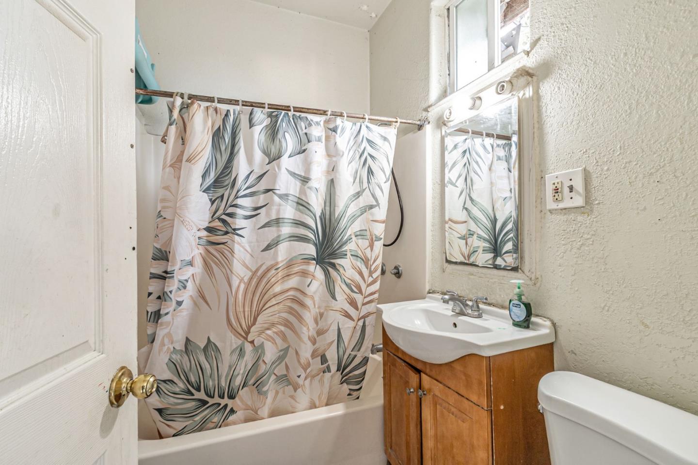 Detail Gallery Image 11 of 19 For 37 Union St, San Jose,  CA 95110 - 2 Beds | 1 Baths