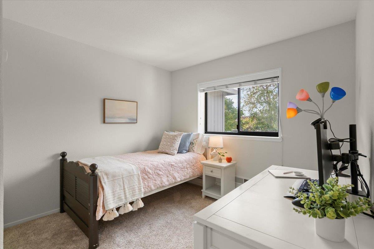 Detail Gallery Image 14 of 27 For 17068 Creekside Cir, Morgan Hill,  CA 95037 - 3 Beds | 2/1 Baths