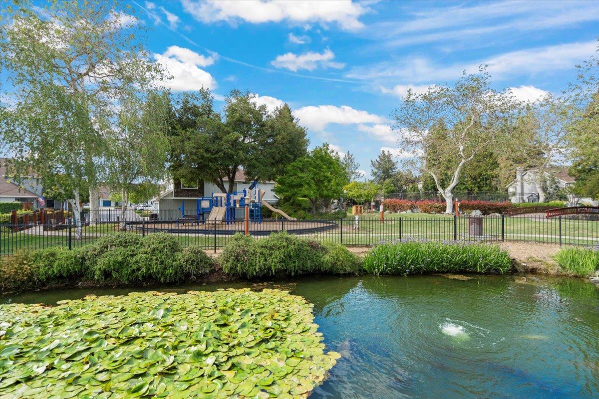 Detail Gallery Image 22 of 27 For 17068 Creekside Cir, Morgan Hill,  CA 95037 - 3 Beds | 2/1 Baths