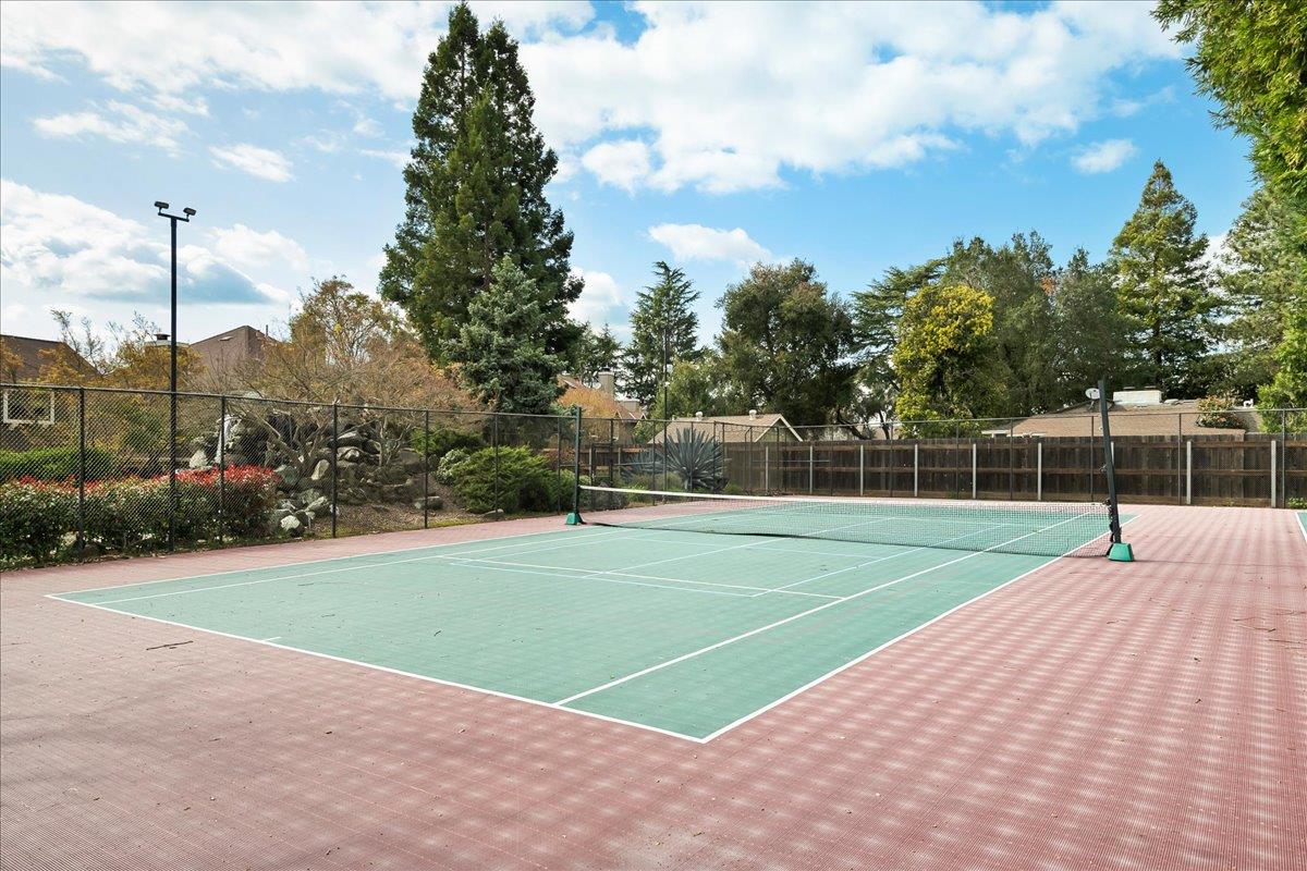 Detail Gallery Image 26 of 27 For 17068 Creekside Cir, Morgan Hill,  CA 95037 - 3 Beds | 2/1 Baths