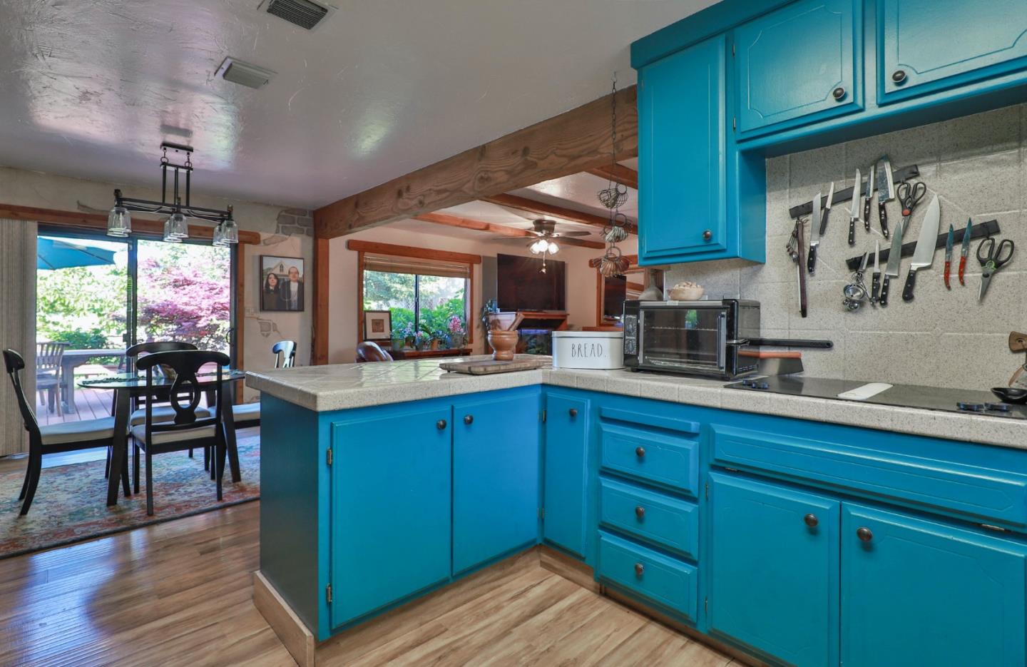 Detail Gallery Image 10 of 68 For 12481 Peach Ln, Wilton,  CA 95693 - 4 Beds | 4 Baths