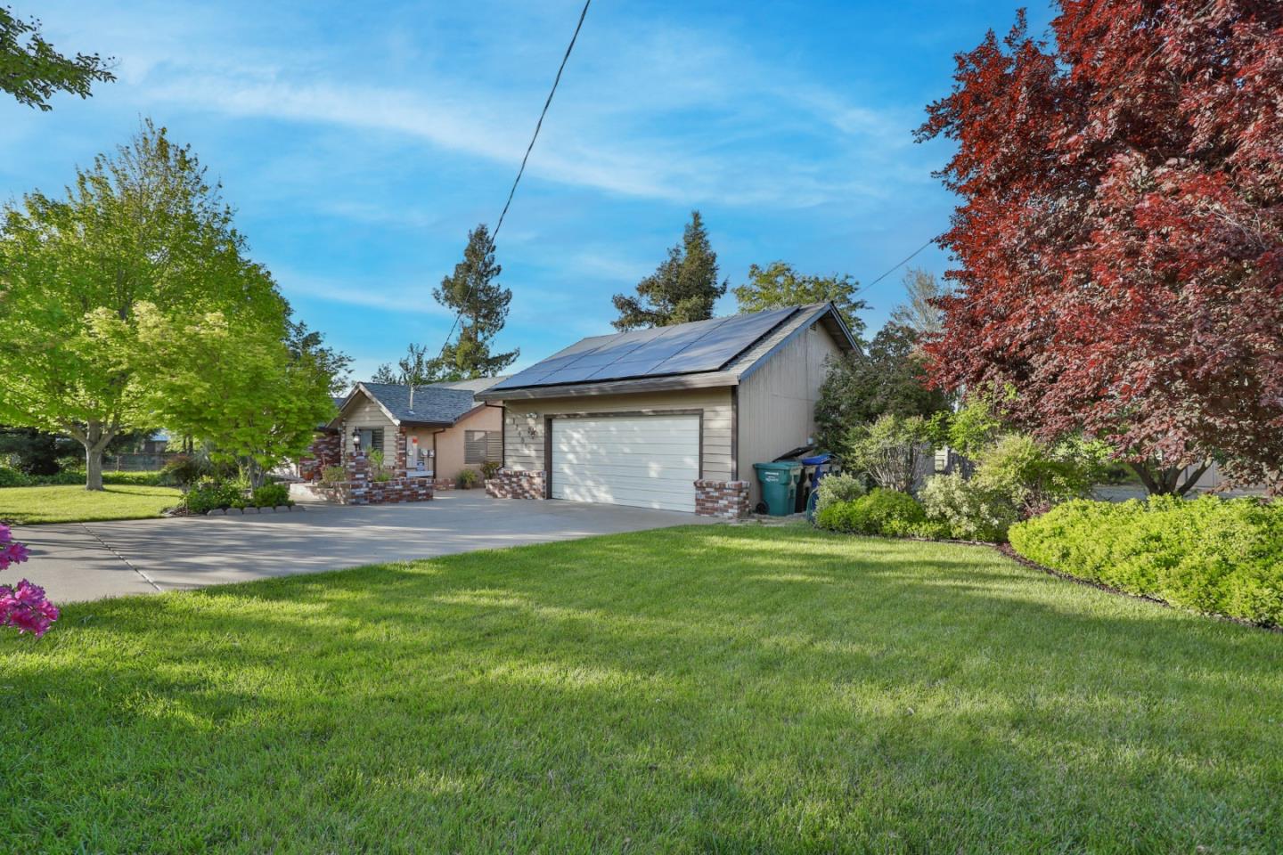 Detail Gallery Image 2 of 68 For 12481 Peach Ln, Wilton,  CA 95693 - 4 Beds | 4 Baths