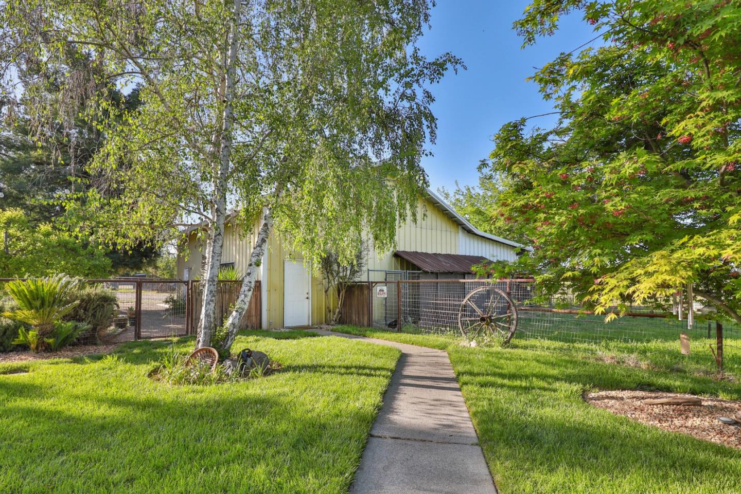 Detail Gallery Image 23 of 68 For 12481 Peach Ln, Wilton,  CA 95693 - 4 Beds | 4 Baths