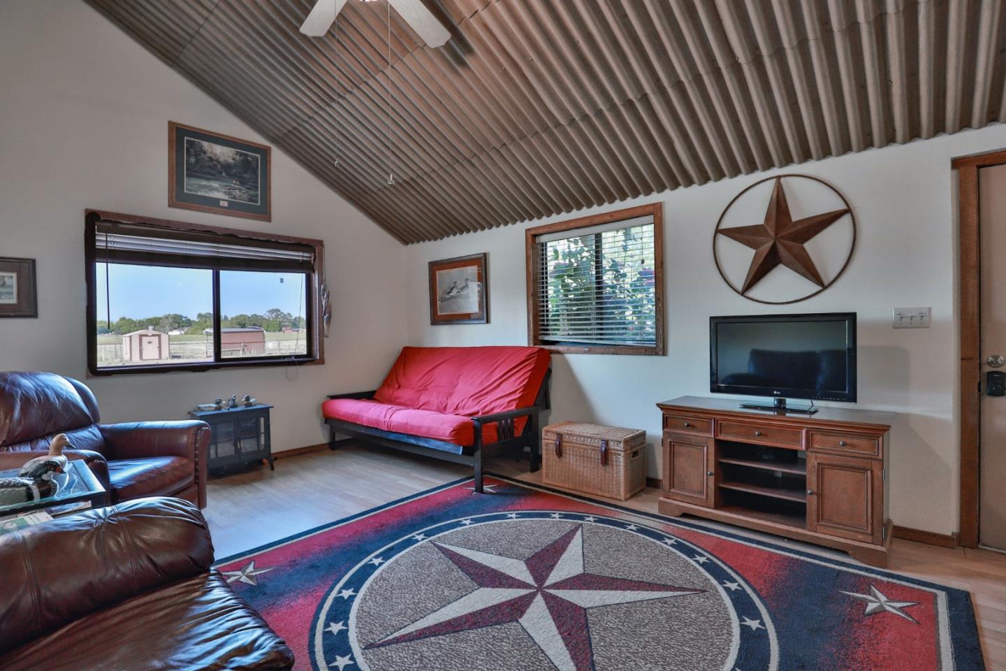 Detail Gallery Image 31 of 68 For 12481 Peach Ln, Wilton,  CA 95693 - 4 Beds | 4 Baths