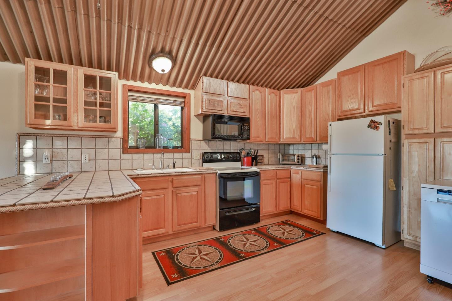 Detail Gallery Image 33 of 68 For 12481 Peach Ln, Wilton,  CA 95693 - 4 Beds | 4 Baths