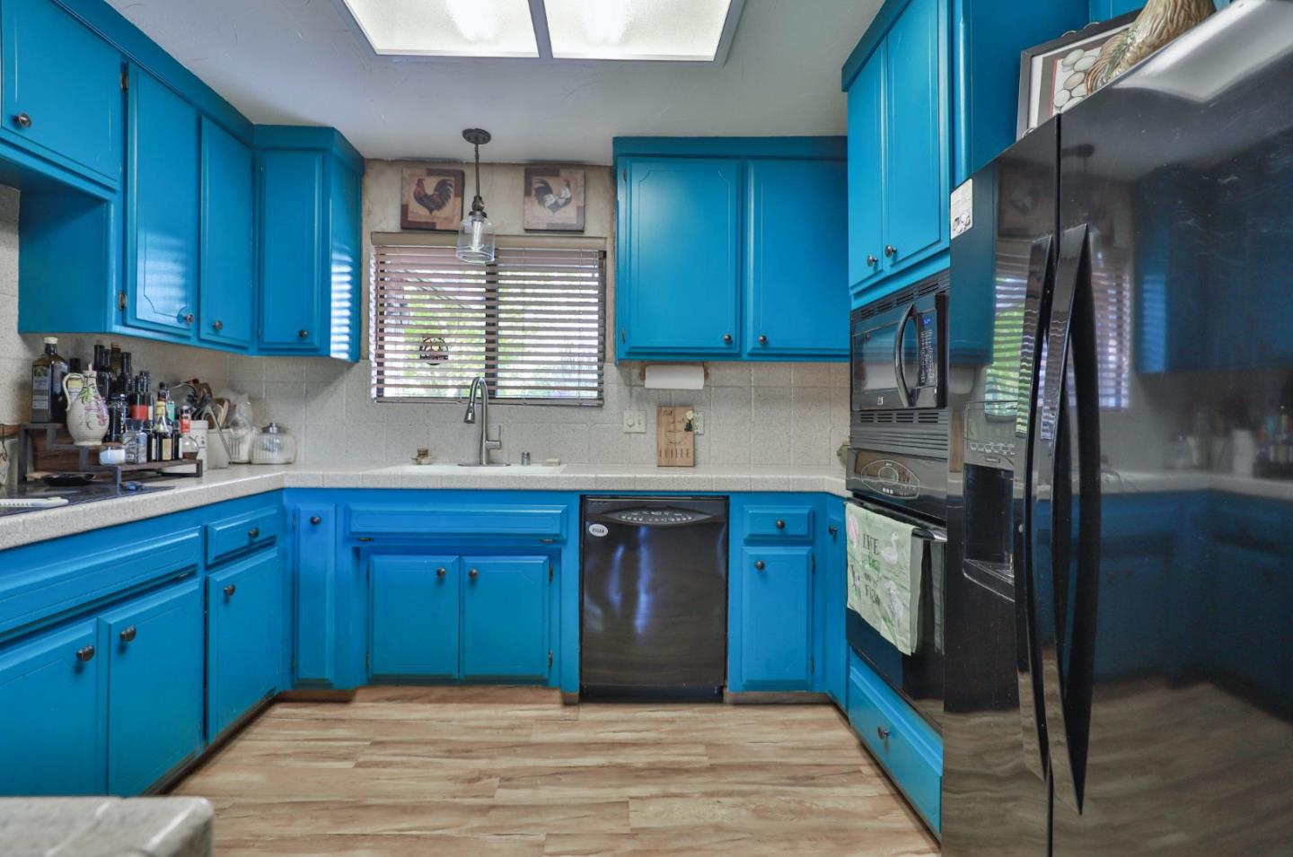 Detail Gallery Image 9 of 68 For 12481 Peach Ln, Wilton,  CA 95693 - 4 Beds | 4 Baths