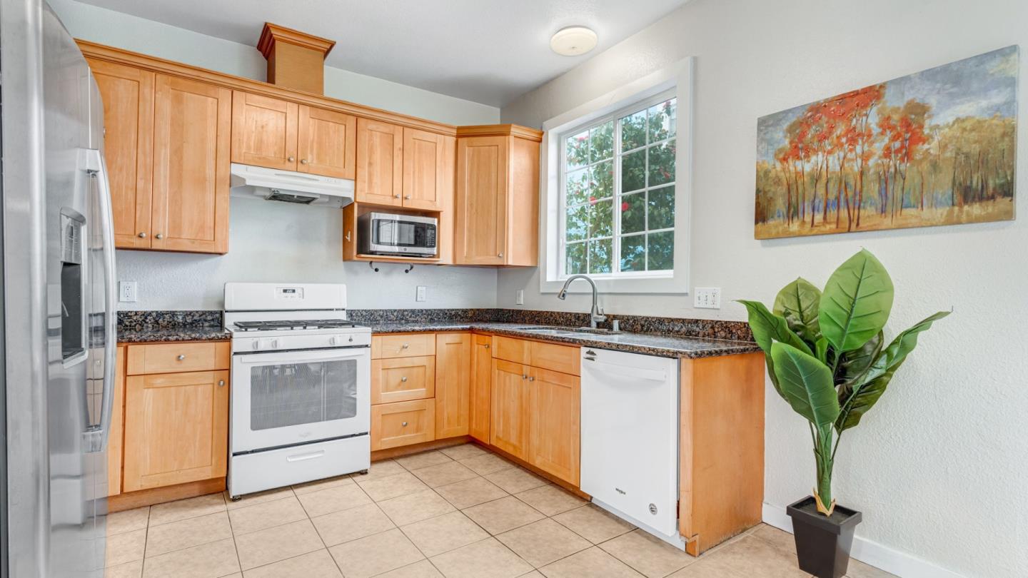 Detail Gallery Image 24 of 49 For 841 Geneva Ave, San Francisco,  CA 94112 - 5 Beds | 3 Baths