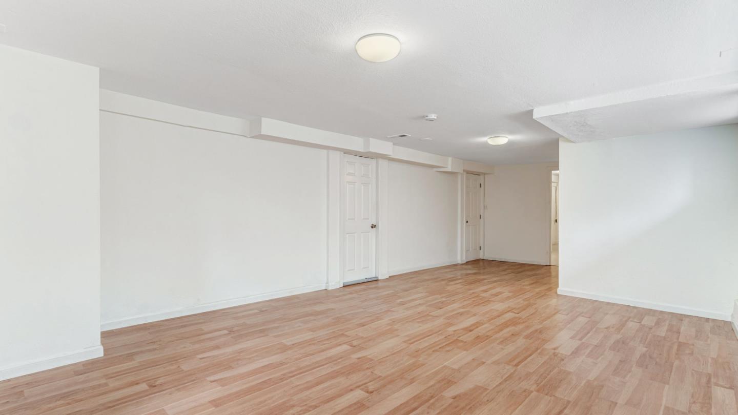 Detail Gallery Image 34 of 49 For 841 Geneva Ave, San Francisco,  CA 94112 - 5 Beds | 3 Baths