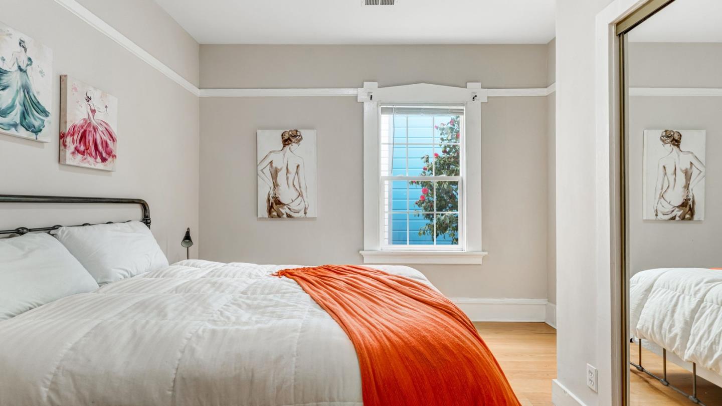 Detail Gallery Image 8 of 49 For 841 Geneva Ave, San Francisco,  CA 94112 - 5 Beds | 3 Baths