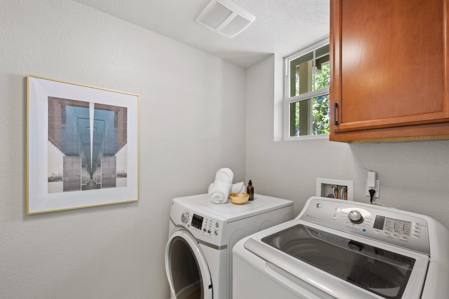 Detail Gallery Image 17 of 43 For 2472 Autumnvale Ave, San Jose,  CA 95131 - 3 Beds | 3 Baths