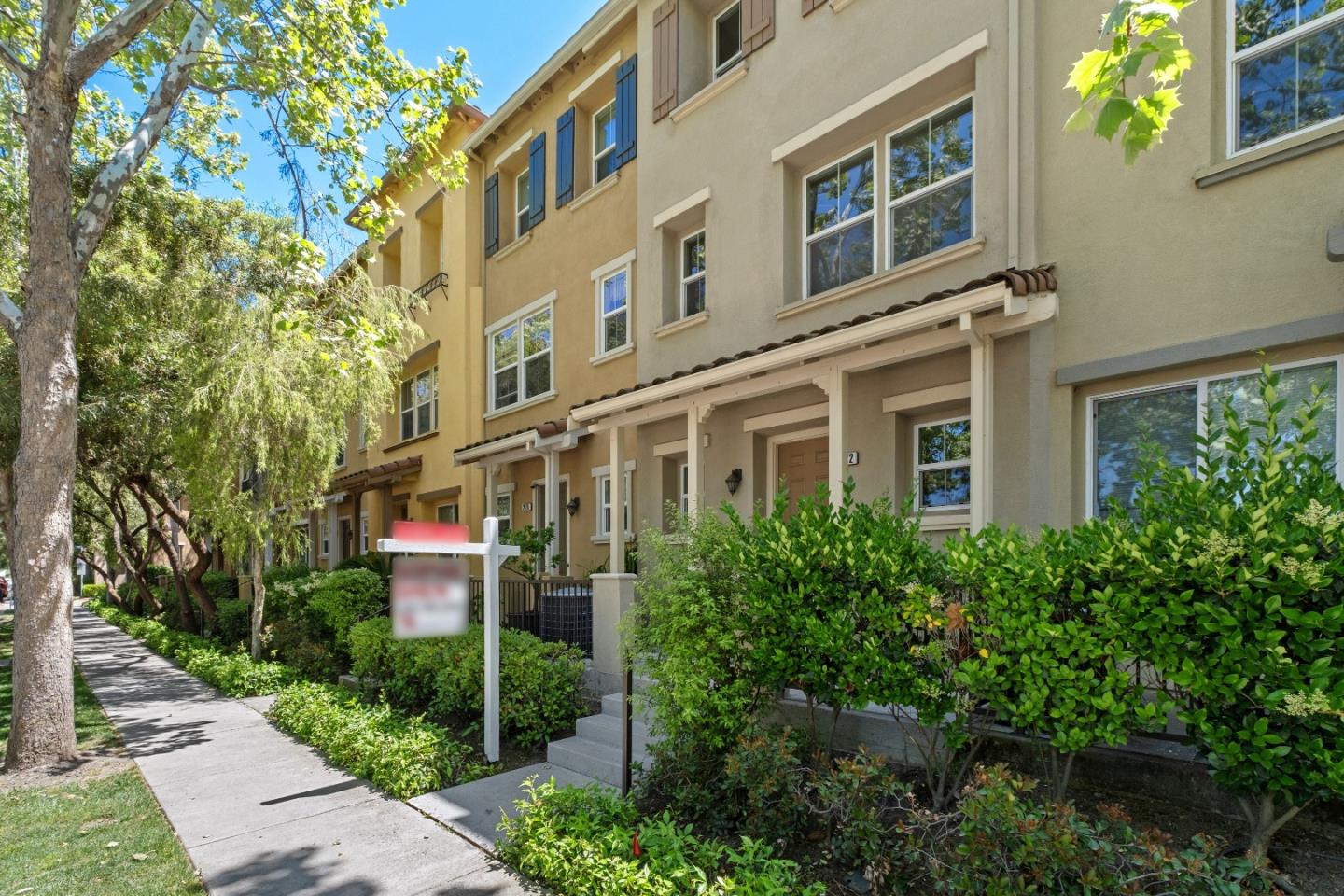 Detail Gallery Image 5 of 43 For 2472 Autumnvale Ave, San Jose,  CA 95131 - 3 Beds | 3 Baths