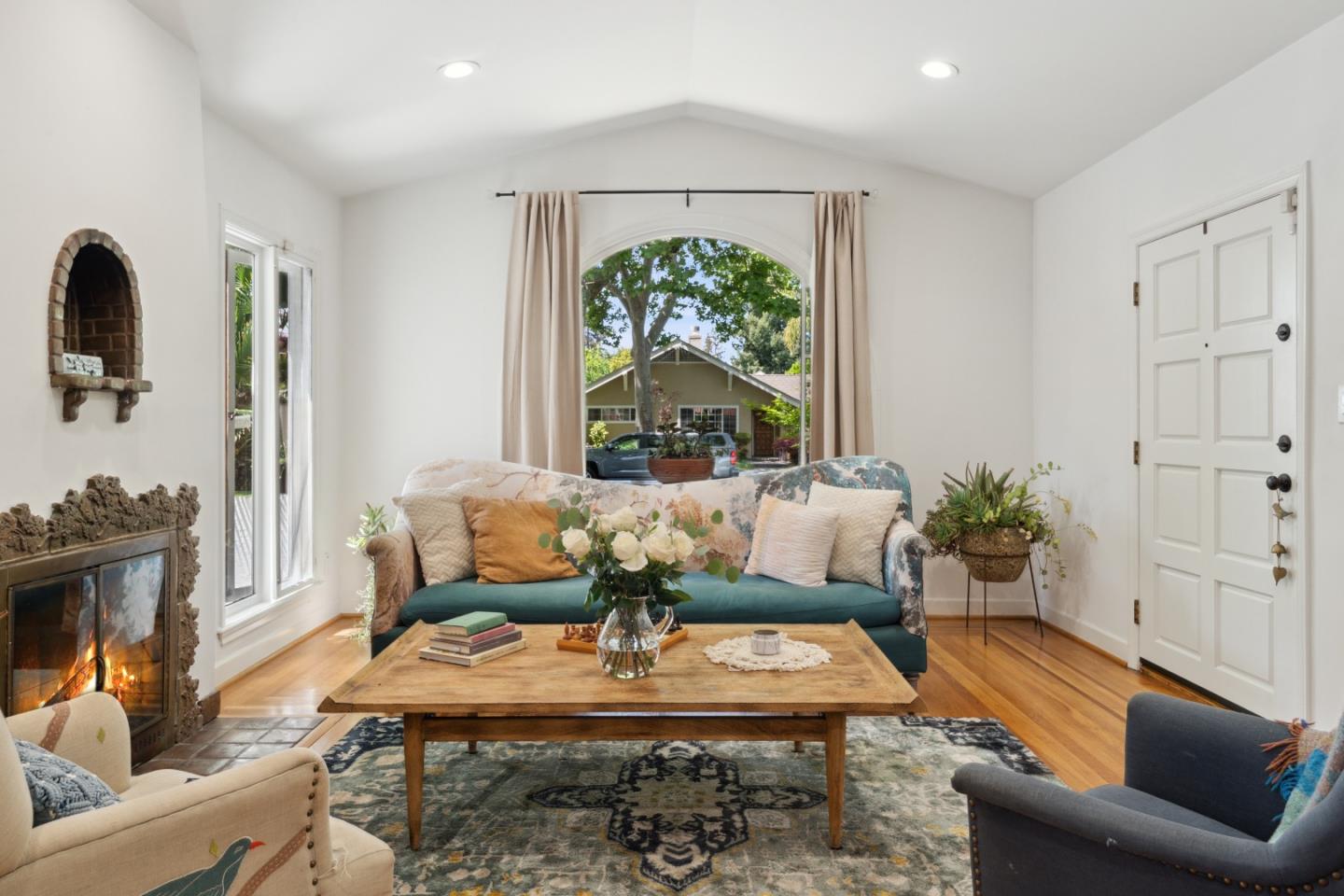 Detail Gallery Image 11 of 45 For 1350 Emory St, San Jose,  CA 95126 - 4 Beds | 2 Baths