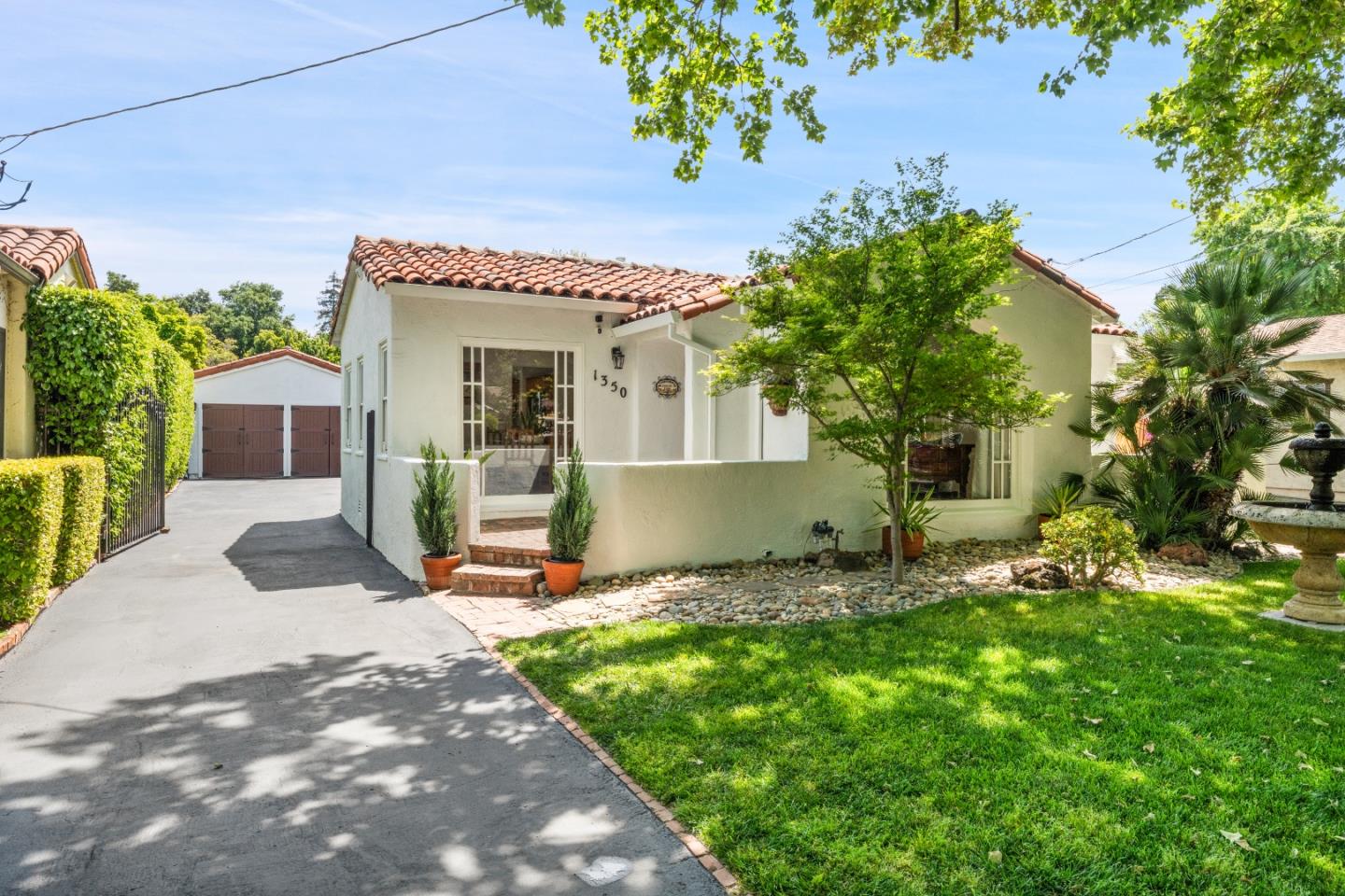 Detail Gallery Image 2 of 45 For 1350 Emory St, San Jose,  CA 95126 - 4 Beds | 2 Baths