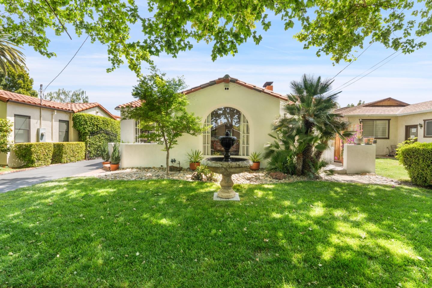 Detail Gallery Image 3 of 45 For 1350 Emory St, San Jose,  CA 95126 - 4 Beds | 2 Baths