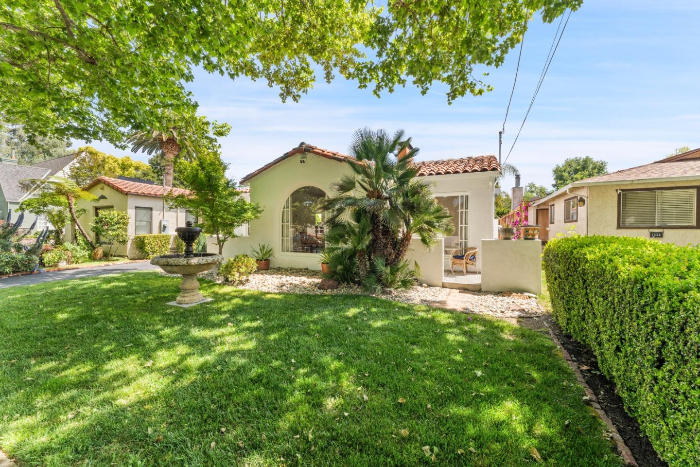 Detail Gallery Image 4 of 45 For 1350 Emory St, San Jose,  CA 95126 - 4 Beds | 2 Baths