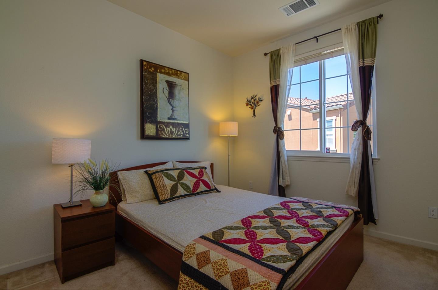 Detail Gallery Image 12 of 19 For 4485 Laird Cir, Santa Clara,  CA 95054 - 3 Beds | 2/1 Baths