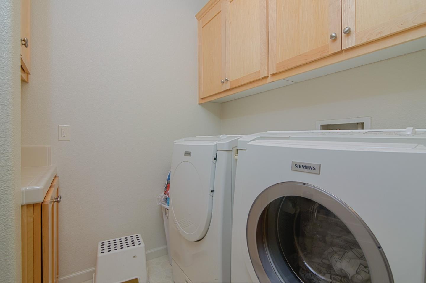 Detail Gallery Image 14 of 19 For 4485 Laird Cir, Santa Clara,  CA 95054 - 3 Beds | 2/1 Baths