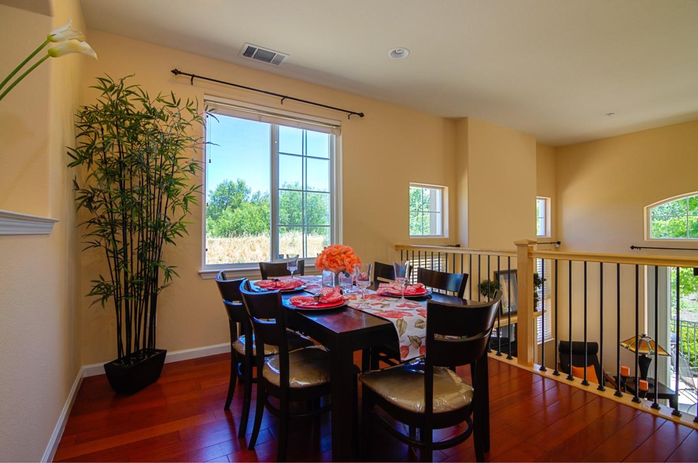 Detail Gallery Image 7 of 19 For 4485 Laird Cir, Santa Clara,  CA 95054 - 3 Beds | 2/1 Baths