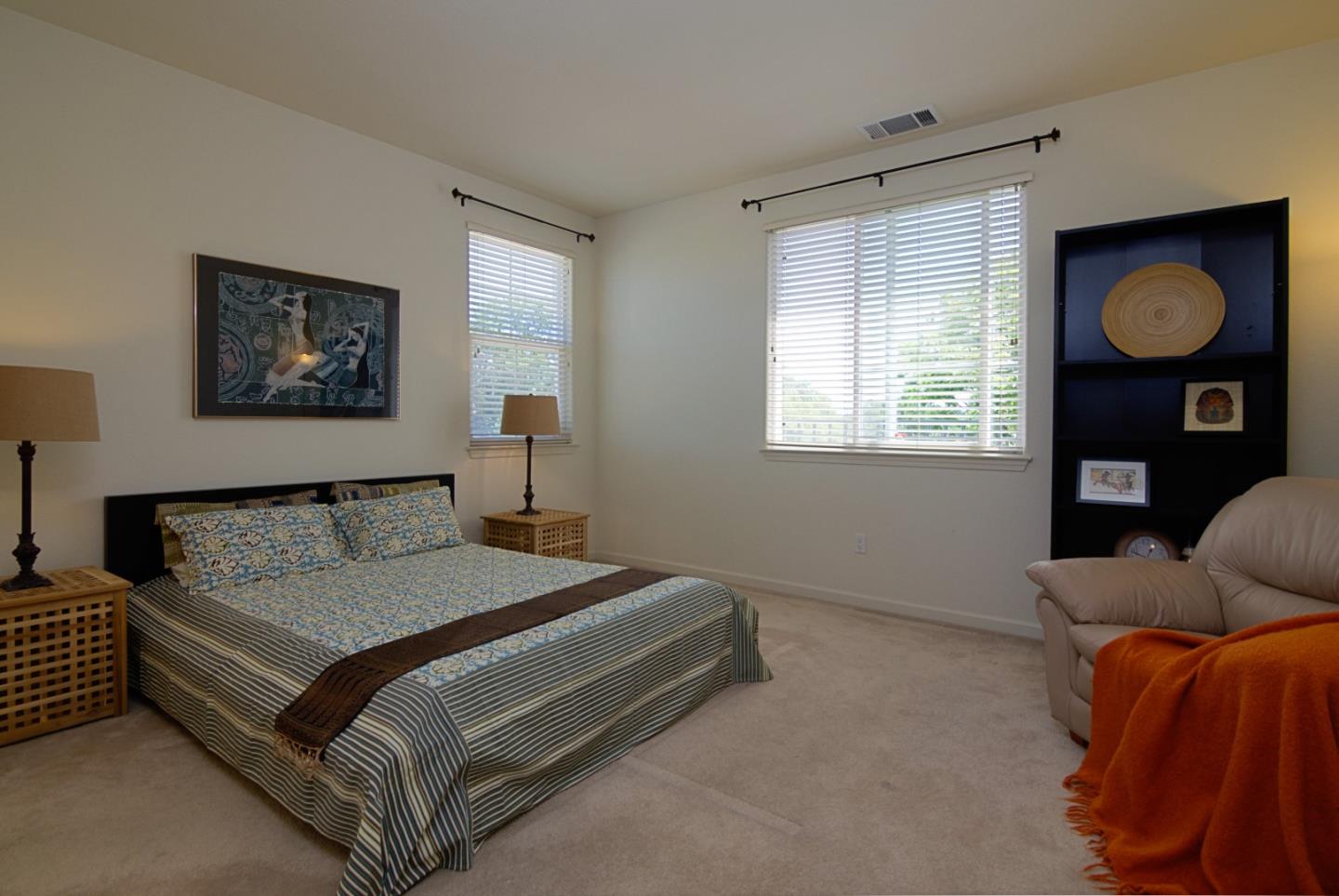 Detail Gallery Image 9 of 19 For 4485 Laird Cir, Santa Clara,  CA 95054 - 3 Beds | 2/1 Baths