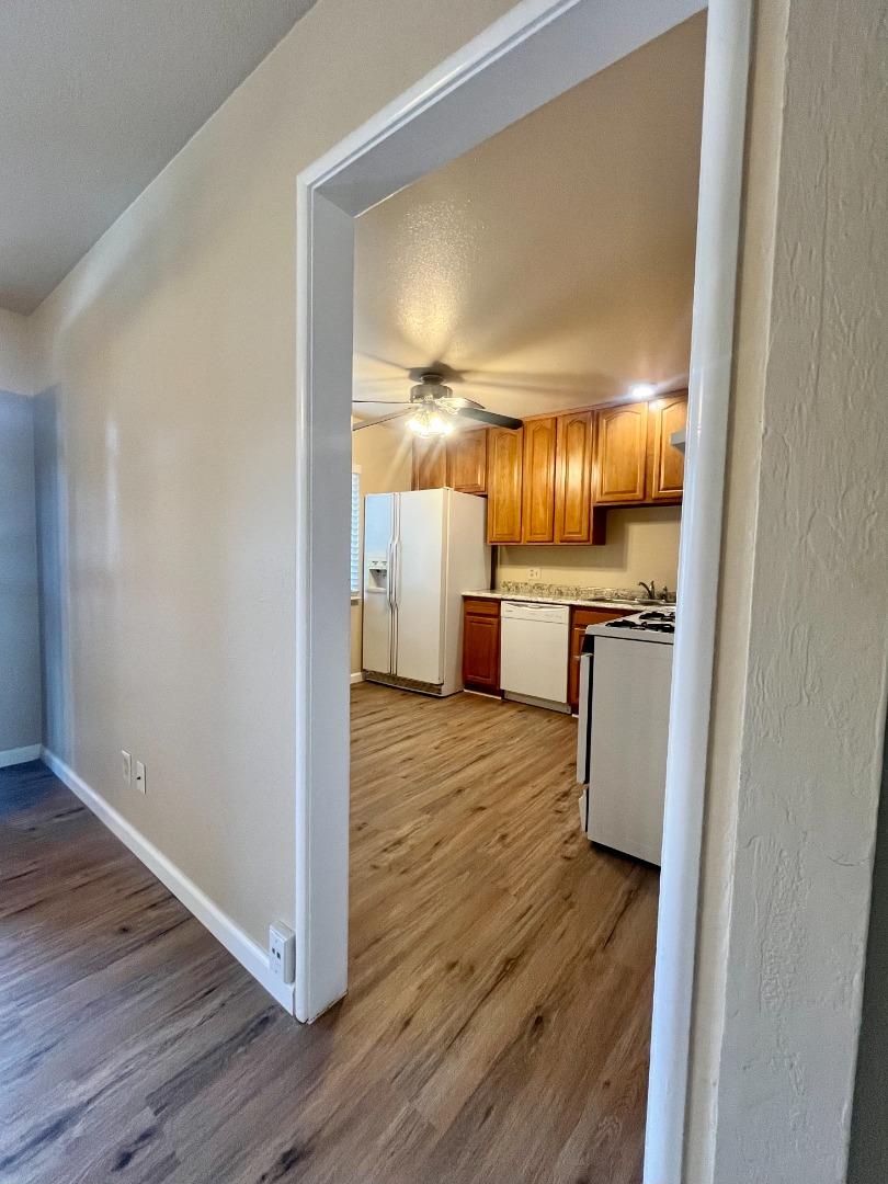 Detail Gallery Image 4 of 22 For 470 Marshall Ave, Sunnyvale,  CA 94086 - – Beds | – Baths