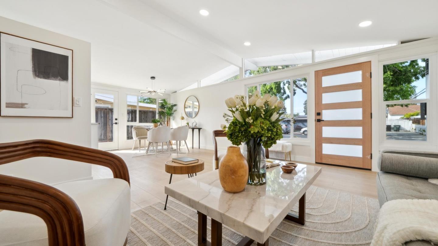 Detail Gallery Image 7 of 30 For 1009 Candlewood Ave, Sunnyvale,  CA 94089 - 3 Beds | 2 Baths
