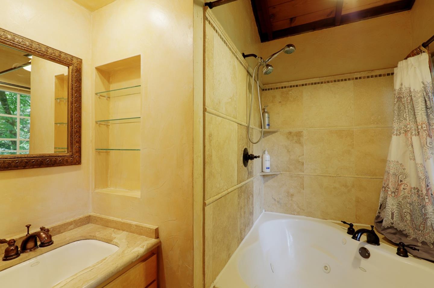 Detail Gallery Image 12 of 68 For 18085 Highway 9, Boulder Creek,  CA 95006 - 2 Beds | 2 Baths