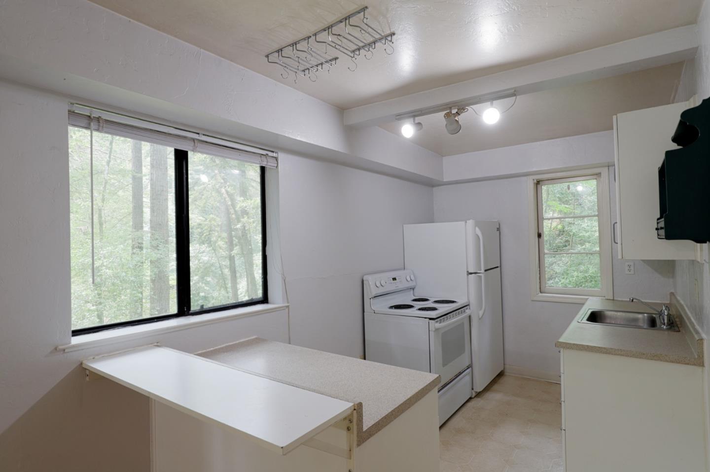 Detail Gallery Image 20 of 68 For 18085 Highway 9, Boulder Creek,  CA 95006 - 2 Beds | 2 Baths