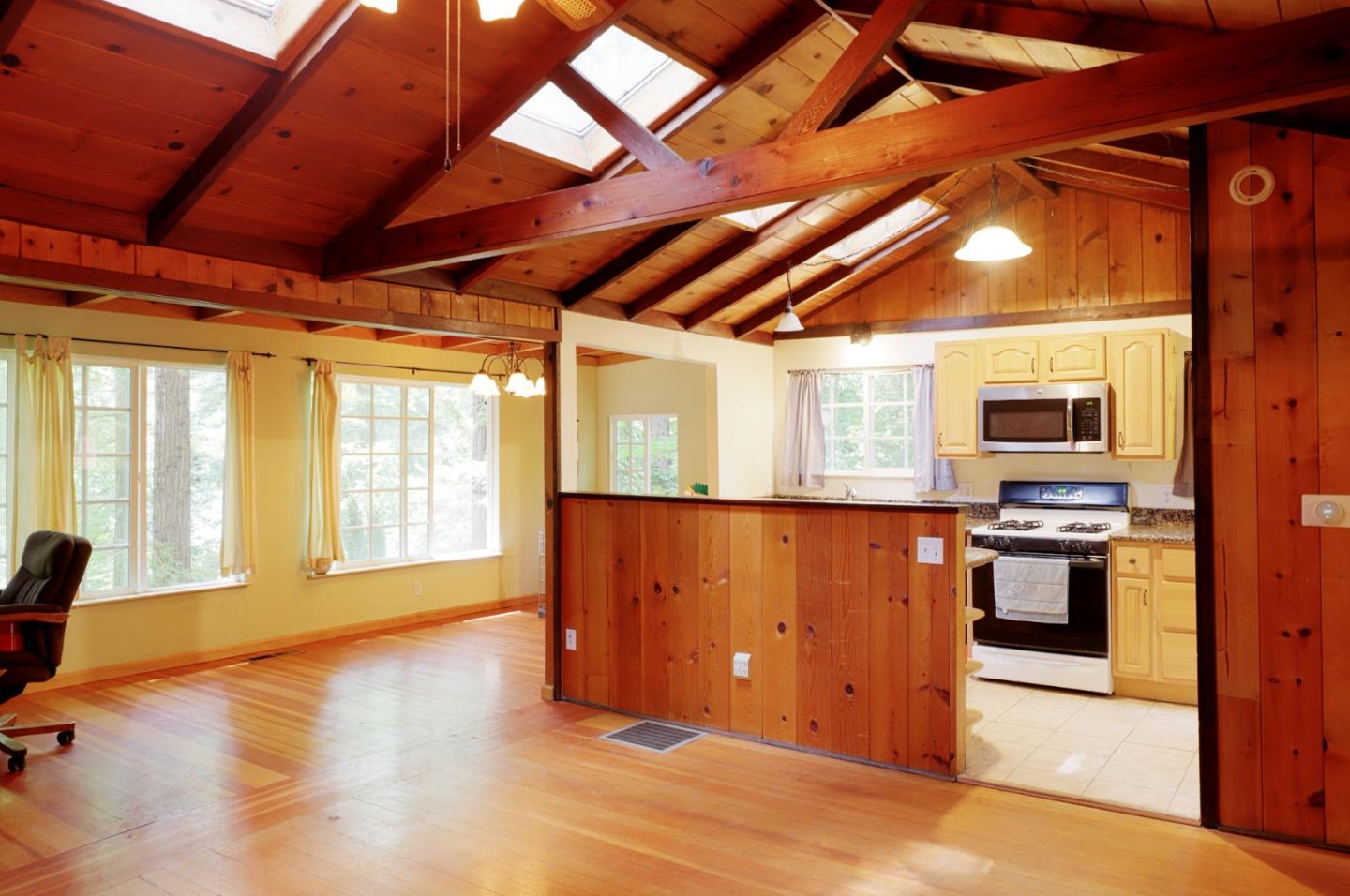 Detail Gallery Image 5 of 68 For 18085 Highway 9, Boulder Creek,  CA 95006 - 2 Beds | 2 Baths