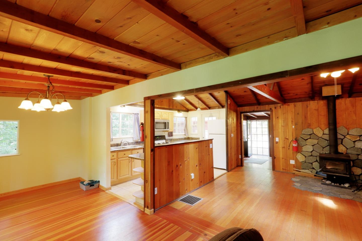 Detail Gallery Image 6 of 68 For 18085 Highway 9, Boulder Creek,  CA 95006 - 2 Beds | 2 Baths