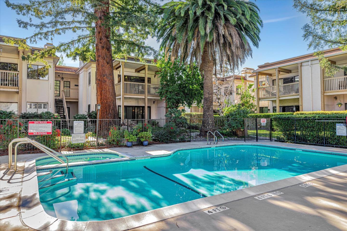Detail Gallery Image 15 of 16 For 1326 Woodside Rd, Redwood City,  CA 94061 - 2 Beds | 2 Baths