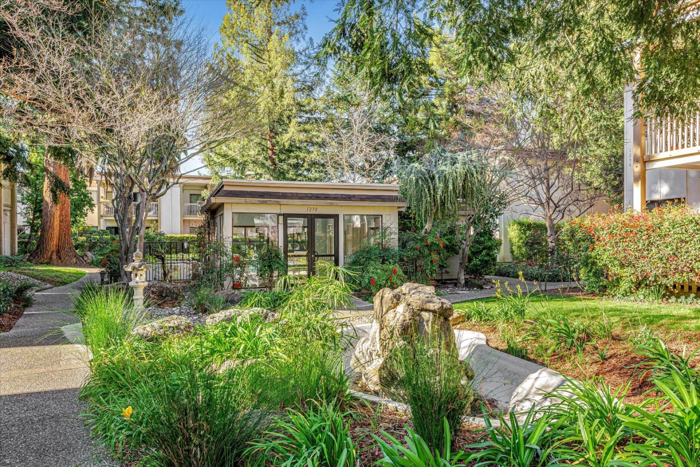 Detail Gallery Image 16 of 16 For 1326 Woodside Rd, Redwood City,  CA 94061 - 2 Beds | 2 Baths